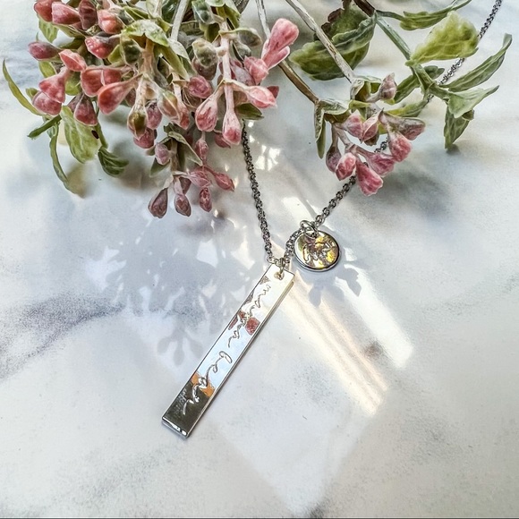 Mama Bear Necklace Mothers Day Gift *Brand NEW* - Picture 4 of 4